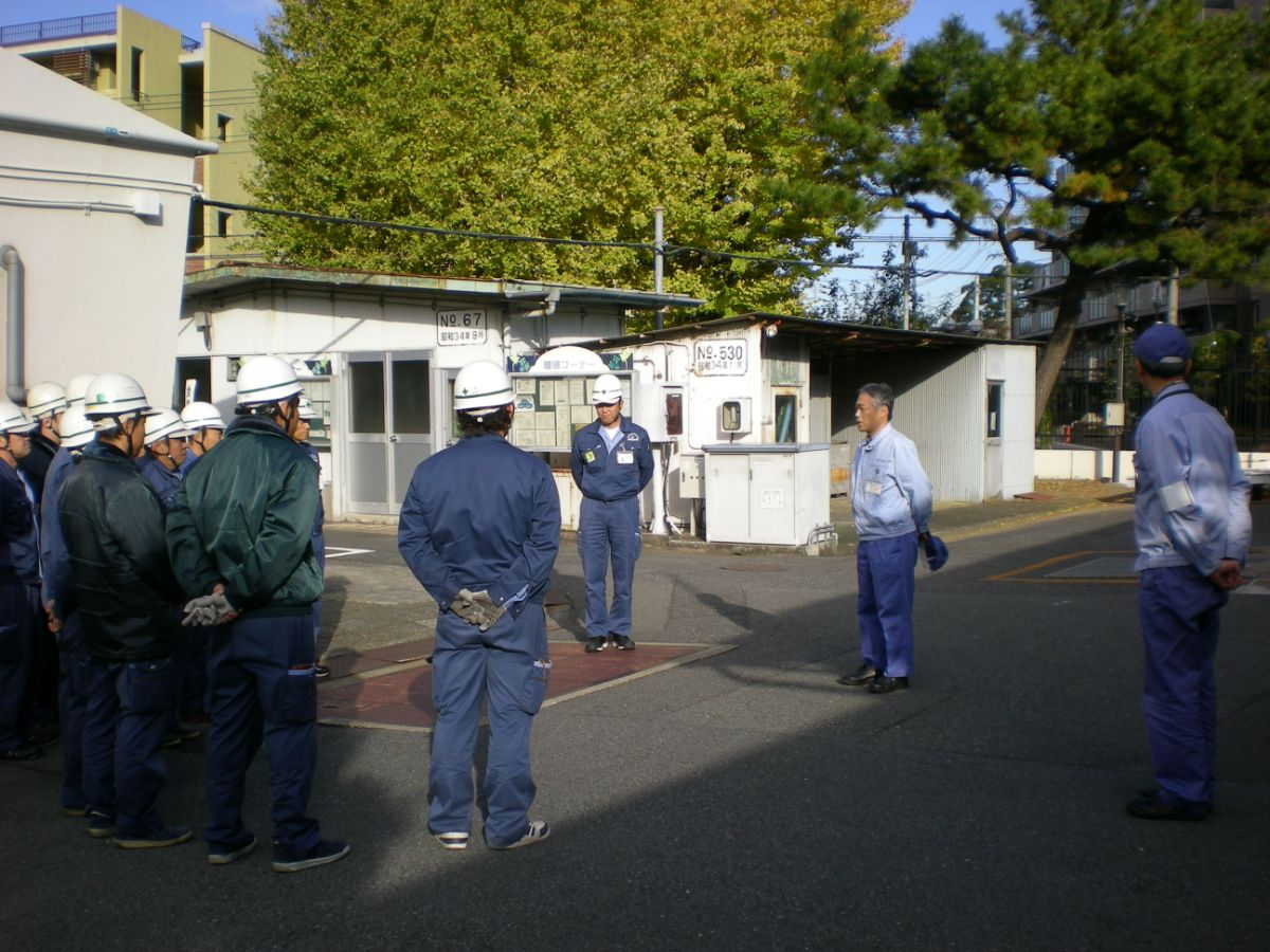 出社・朝礼